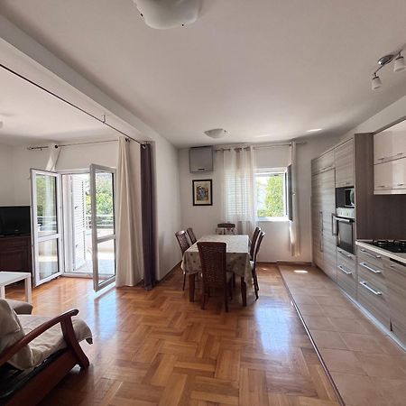 Apartment Belani, Own Parking Tivat Exterior foto